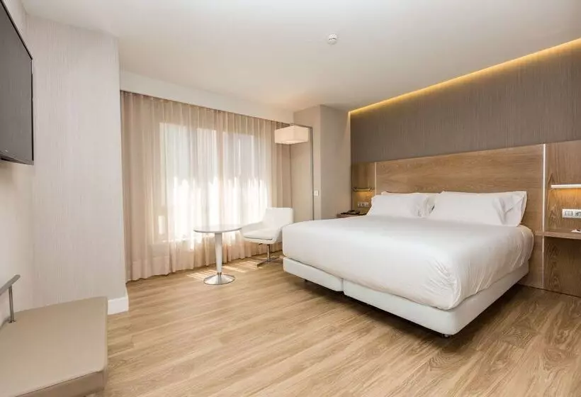 Hotel NH Oviedo Principado