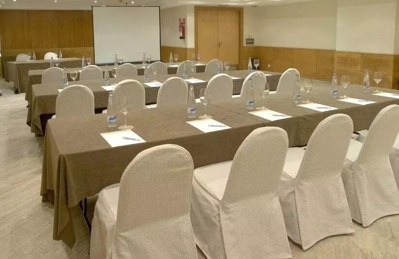 Hotel NH Oviedo Principado