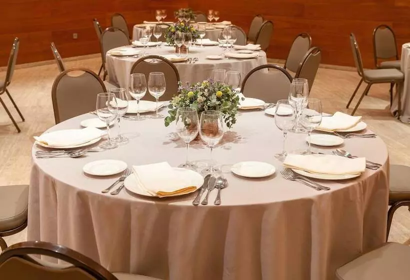 Hotel NH Oviedo Principado