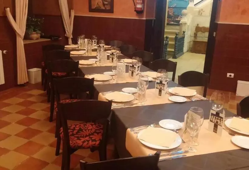 Отель Palacio De Los Vallados