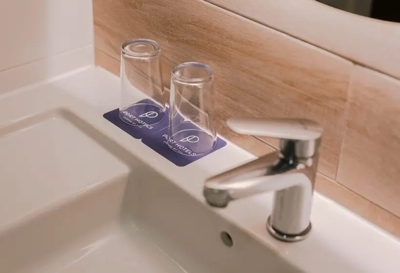 هتل Port Fiesta Park
