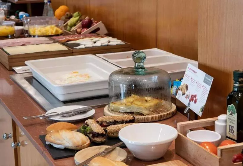 فندق Catalonia Bristol