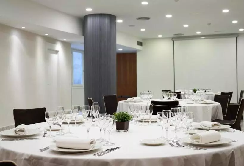 فندق Catalonia Bristol