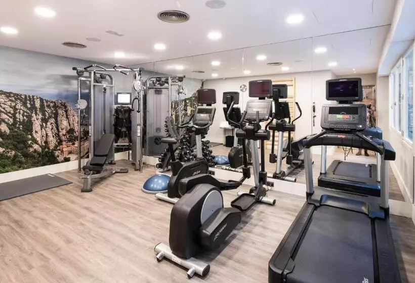 فندق Catalonia Bristol