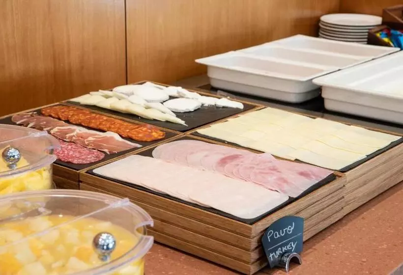 فندق Catalonia Bristol