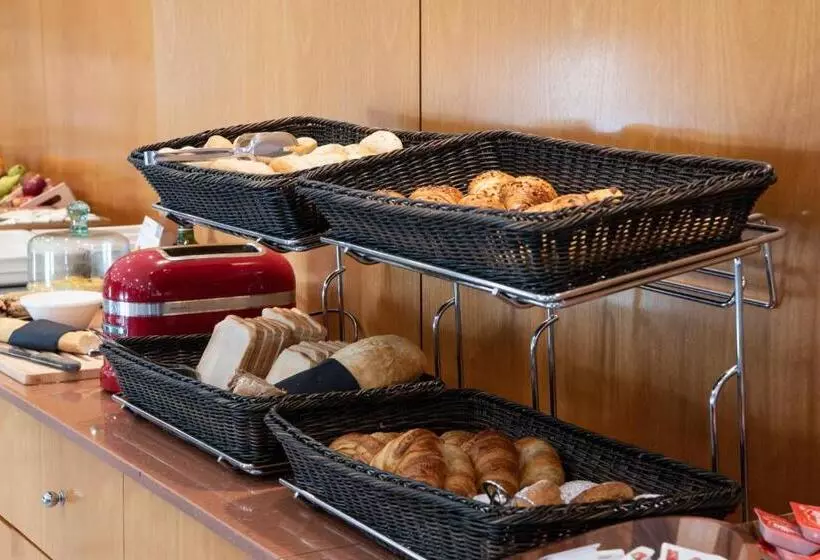 فندق Catalonia Bristol