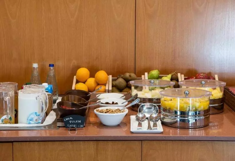 فندق Catalonia Bristol