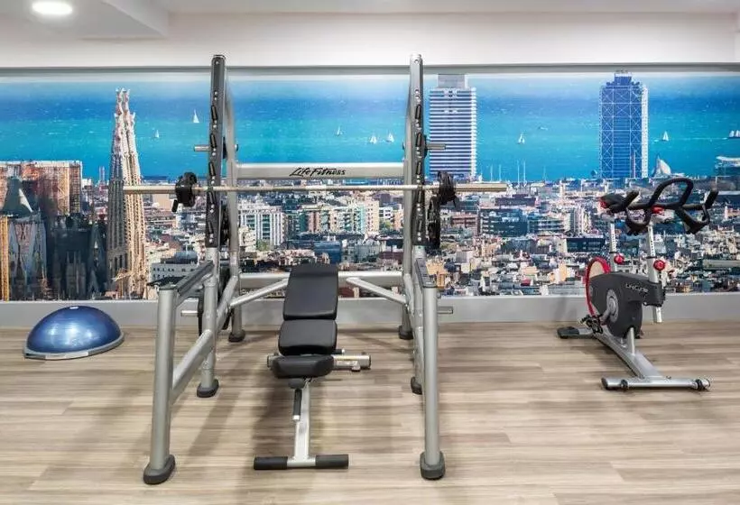 Отель Catalonia Sagrada Familia