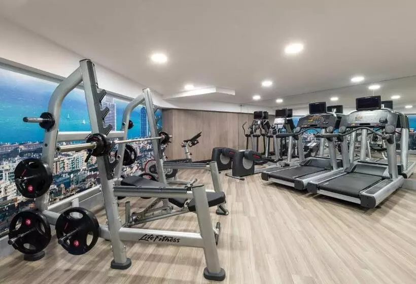 Отель Catalonia Sagrada Familia