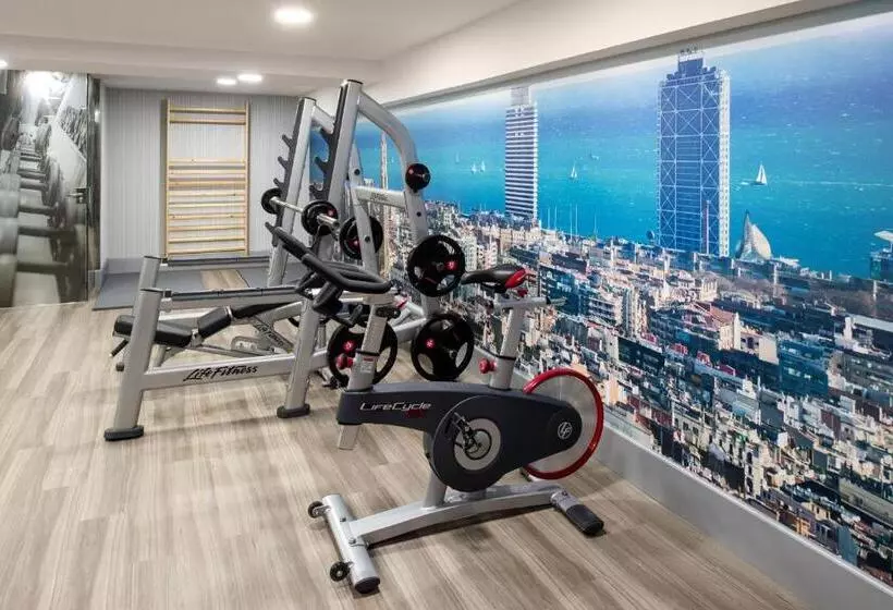 Отель Catalonia Sagrada Familia