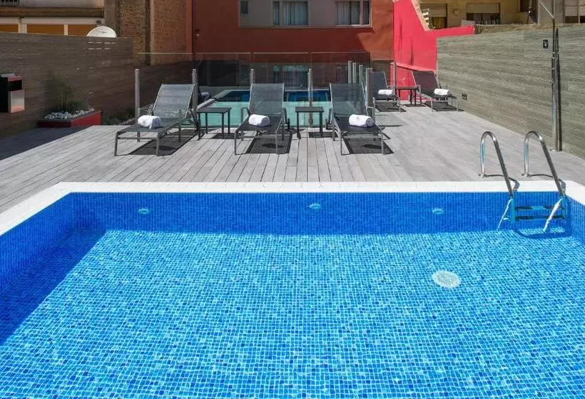 Отель Catalonia Sagrada Familia