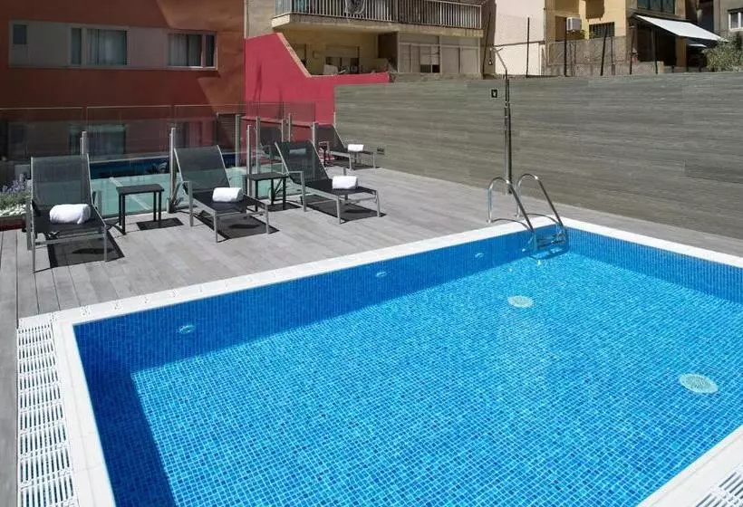 Отель Catalonia Sagrada Familia