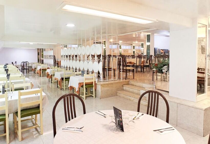 هتل Checkin Garbí