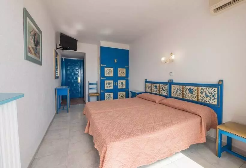 Hôtel Checkin Garbí