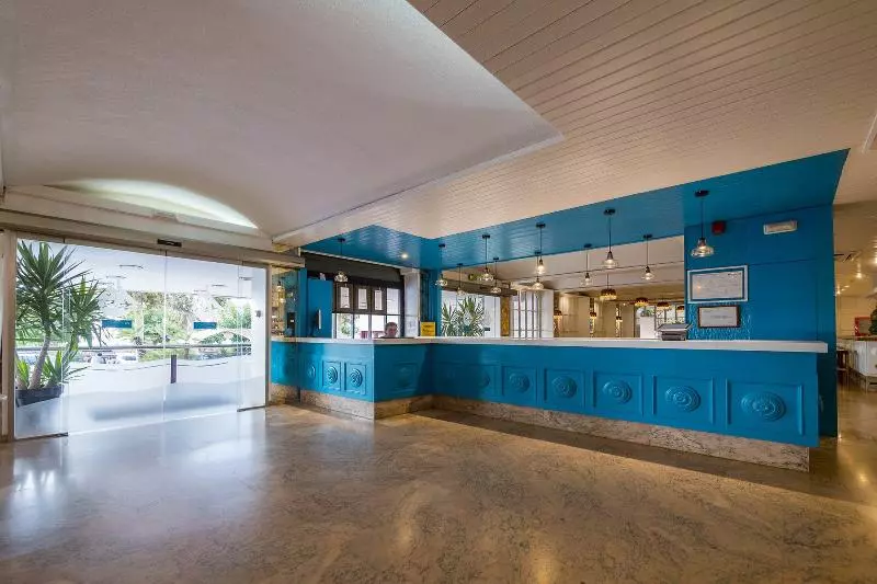 Hôtel Checkin Garbí