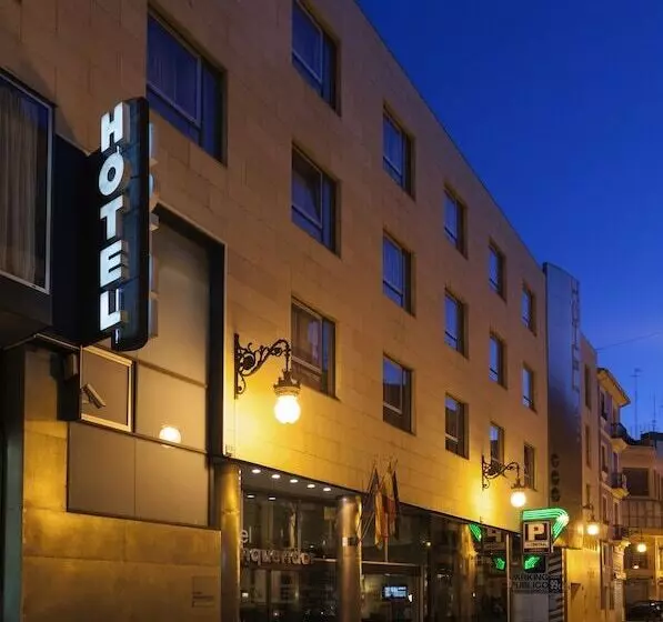 فندق Conqueridor