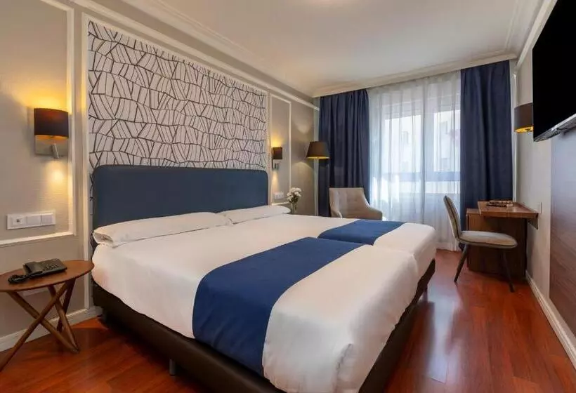 هتل Corona De Castilla Burgos