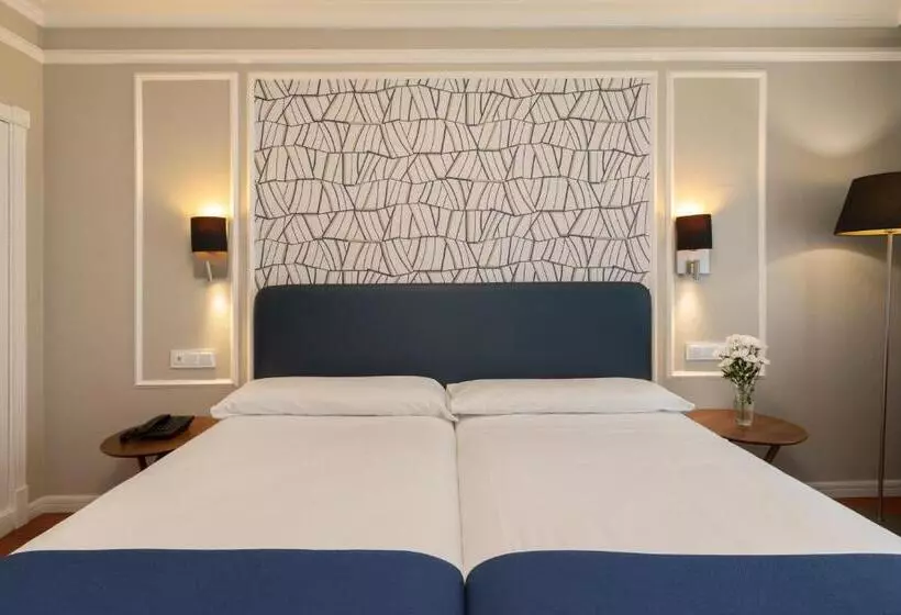 هتل Corona De Castilla Burgos