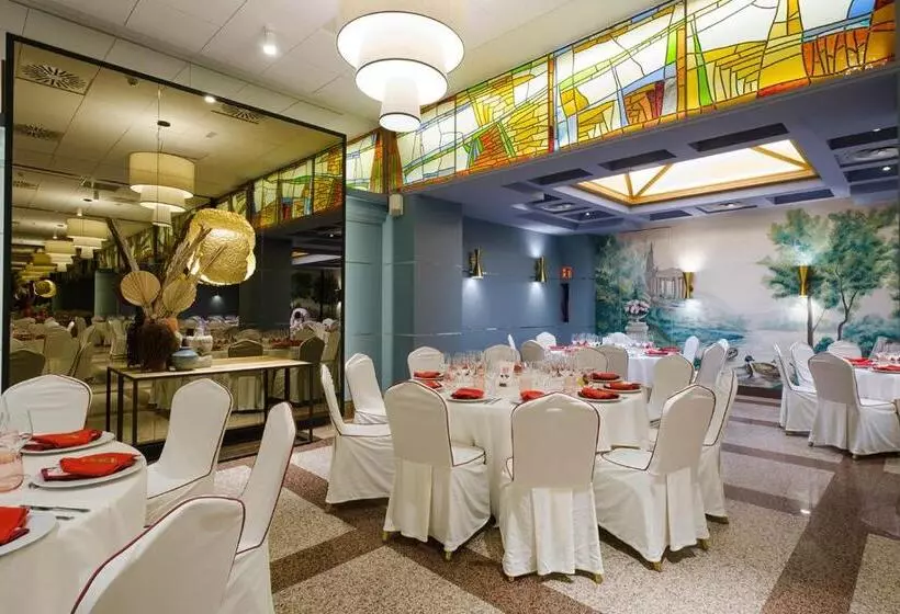 هتل Corona De Castilla Burgos