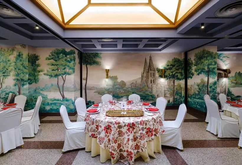 هتل Corona De Castilla Burgos