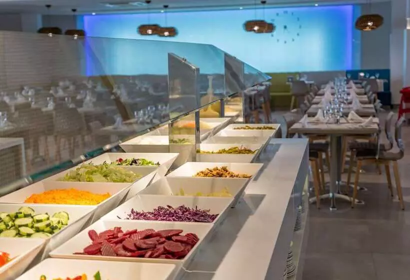 בית מלון כפרי Golden Taurus Aquapark Resort