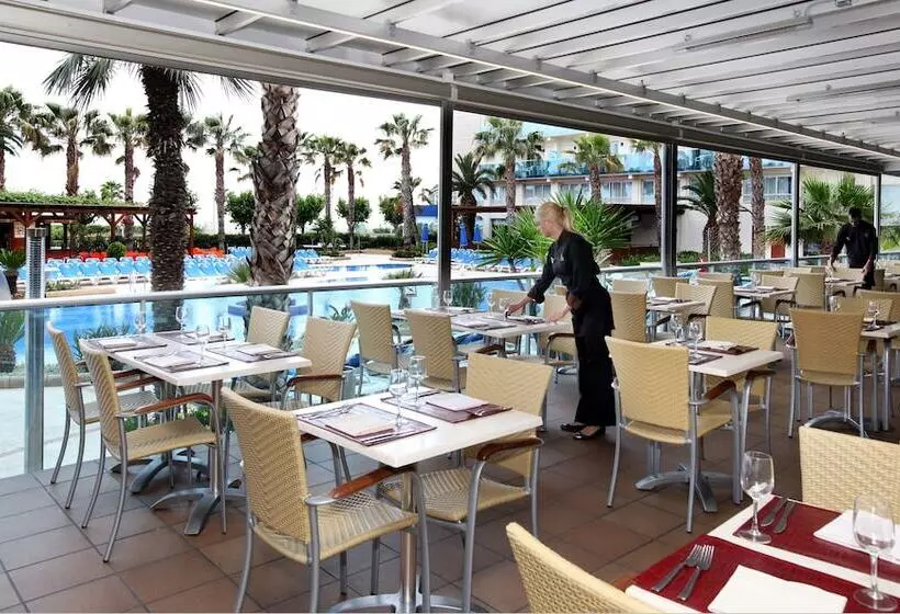 בית מלון כפרי Golden Taurus Aquapark Resort