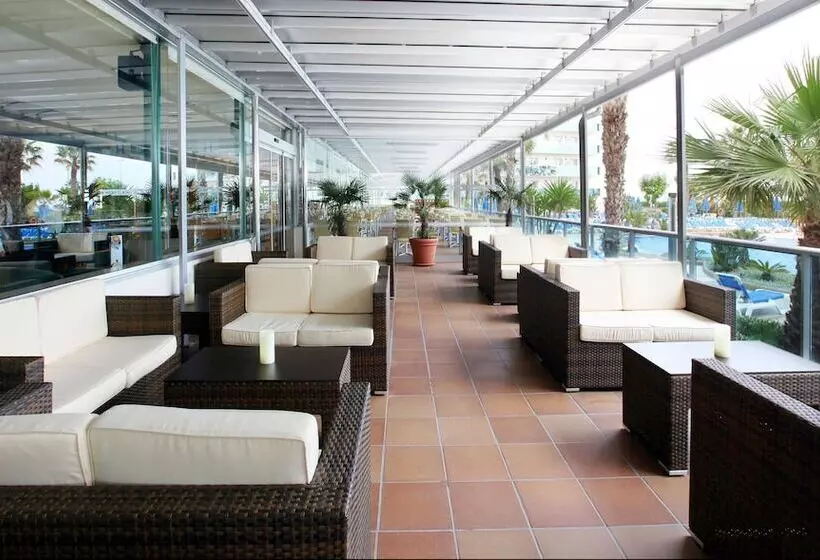 בית מלון כפרי Golden Taurus Aquapark Resort