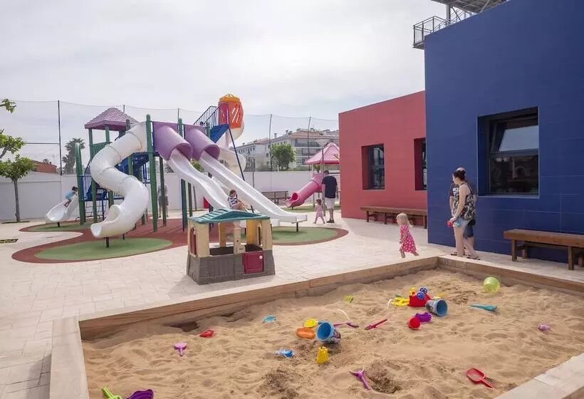 בית מלון כפרי Golden Taurus Aquapark Resort