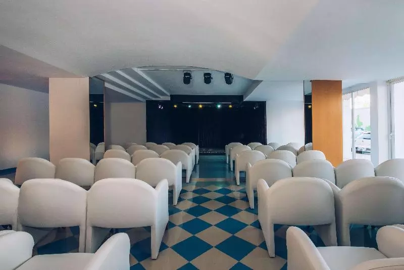 酒店 Iberostar Waves Ciudad Blanca