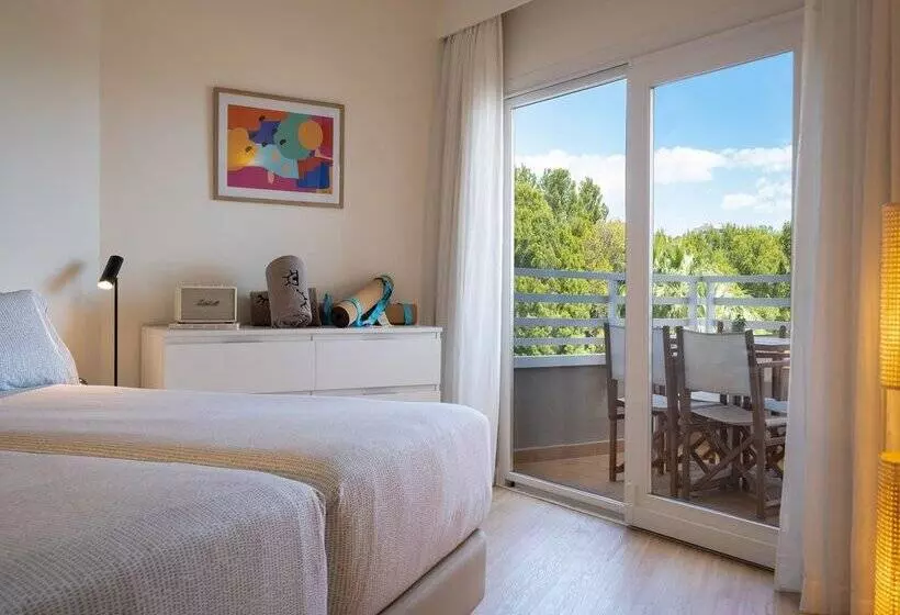 ホテル Innside by Meliá Wave Calviá