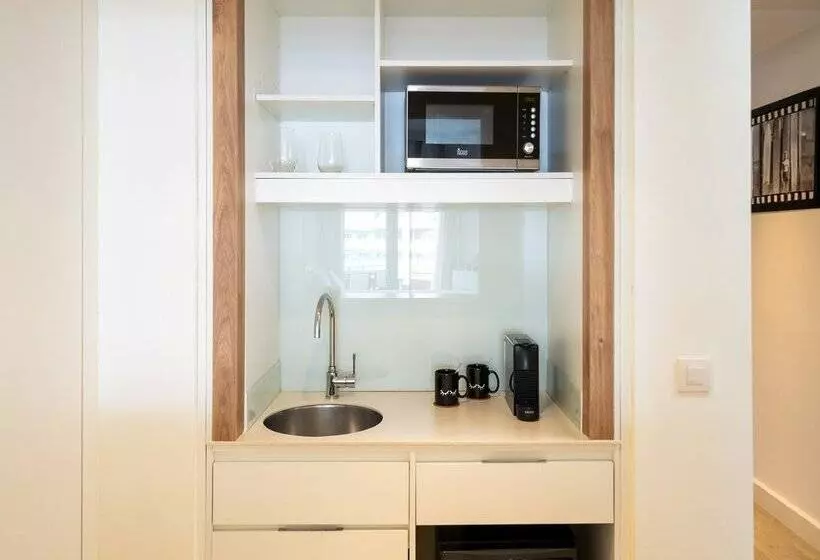 ホテル Innside by Meliá Wave Calviá