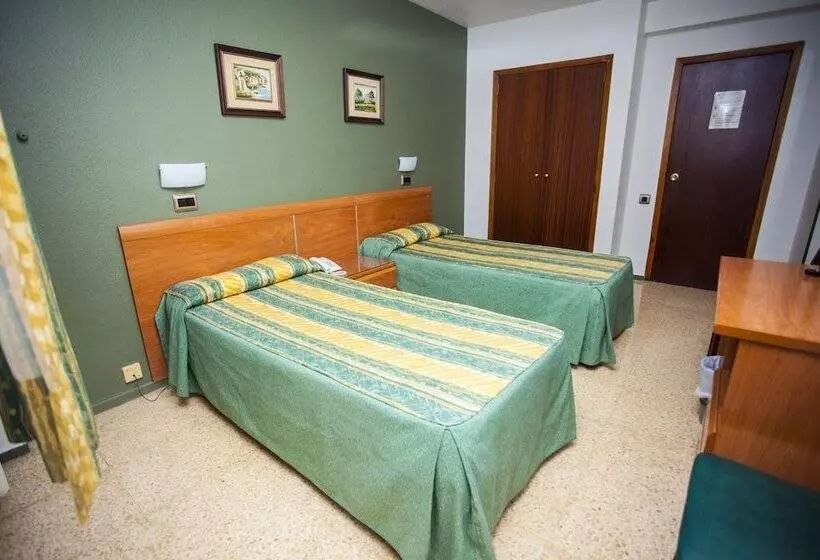 فندق Los Naranjos