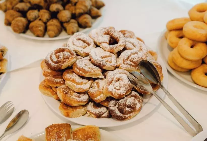 בית מלון כפרי Moon Dreams Atlantic