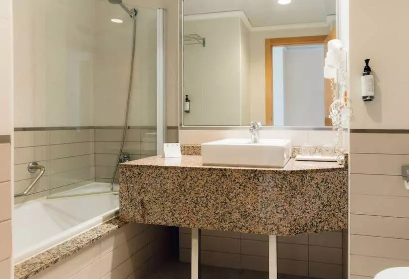 בית מלון כפרי Moon Dreams Atlantic