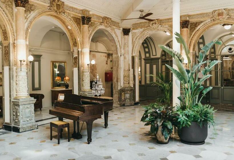 هتل Oriente Atiram