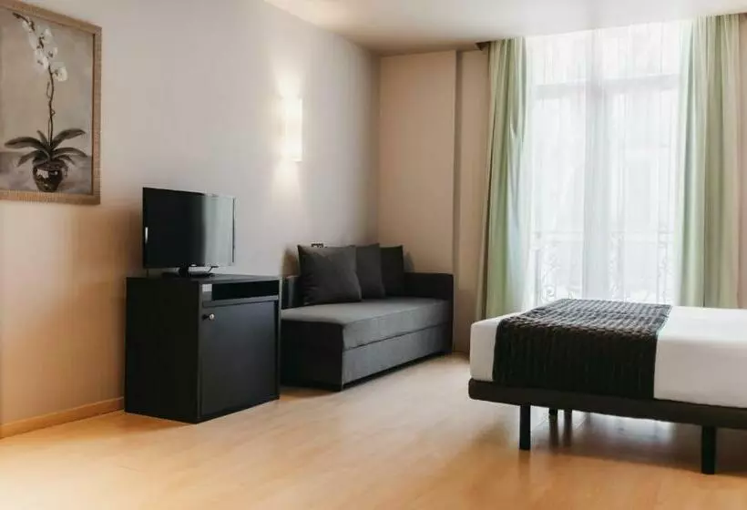 Отель Oriente Atiram