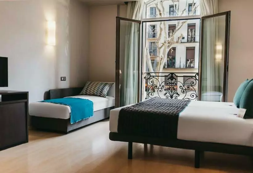 Отель Oriente Atiram