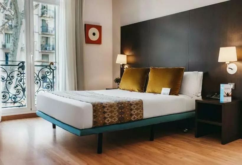 Отель Oriente Atiram