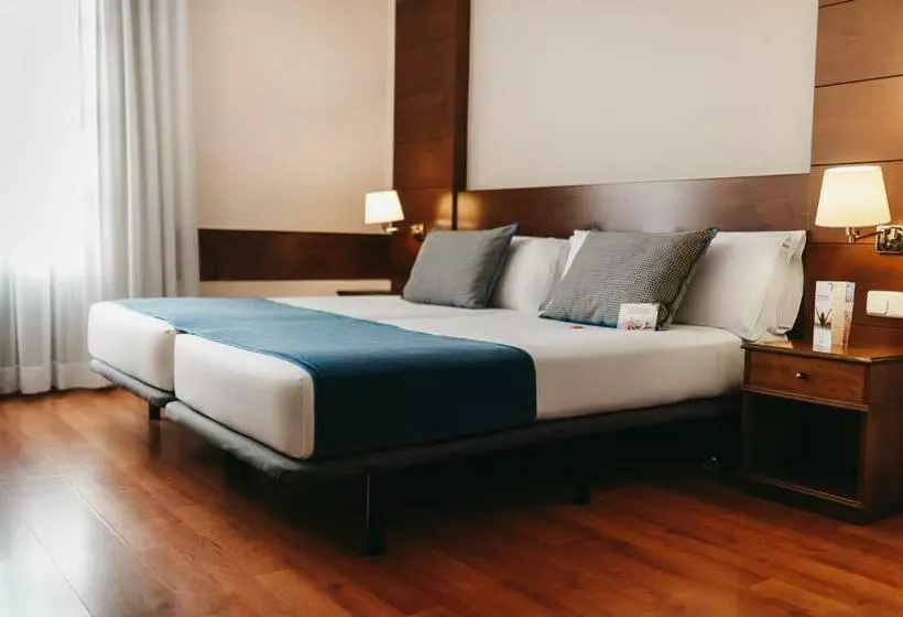 Отель Oriente Atiram