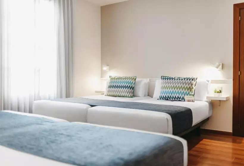 Отель Oriente Atiram