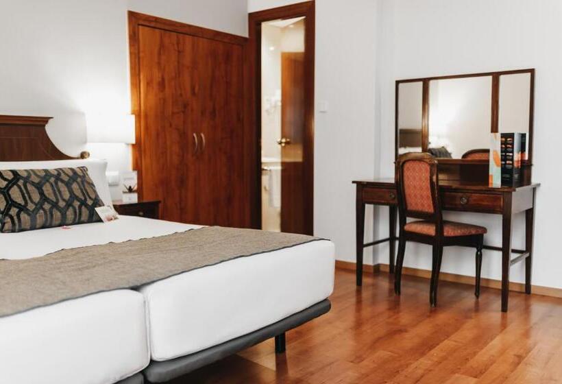 هتل Oriente Atiram