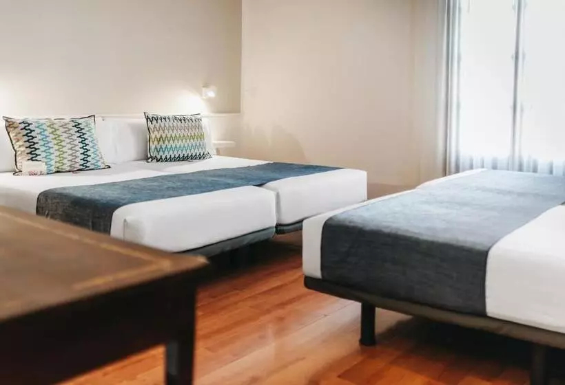 Отель Oriente Atiram