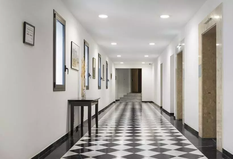 Отель Oriente Atiram