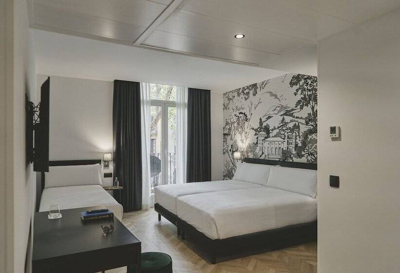 هتل Oriente Atiram