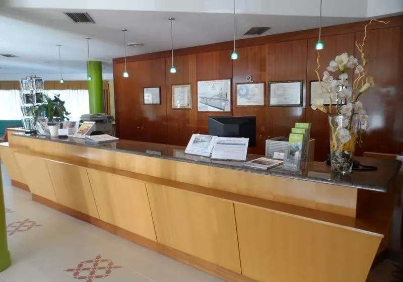 Отель Rey Arturo Burgos