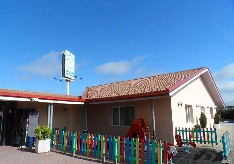 Отель Rey Arturo Burgos