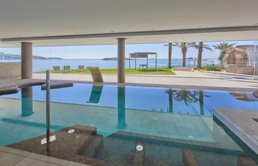 هتل Torre del Mar