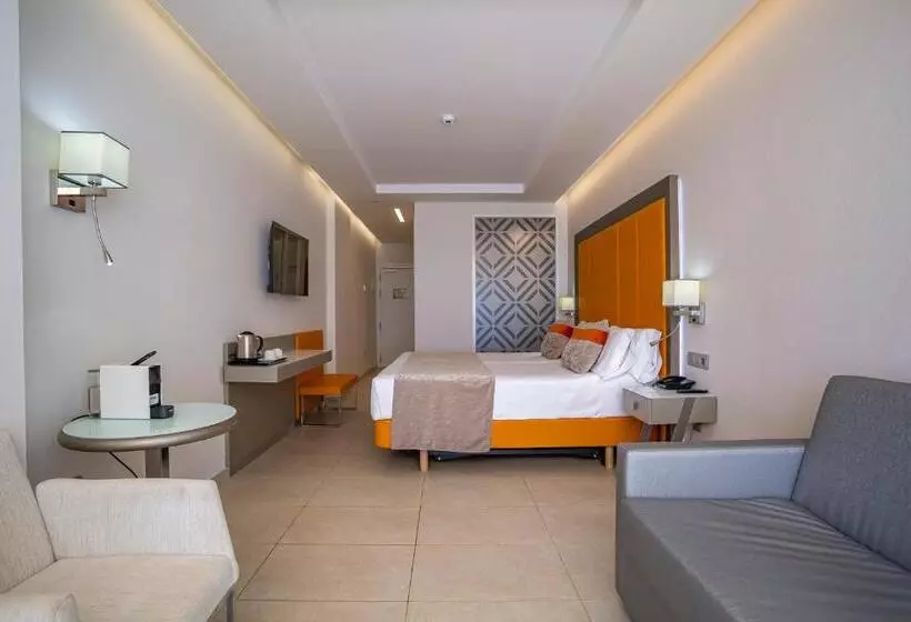 هتل Torre del Mar