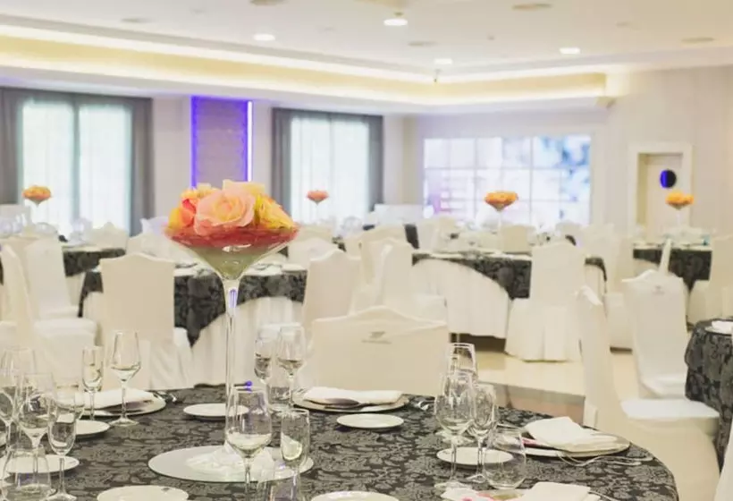 Hôtel Checkin Camino De Granada