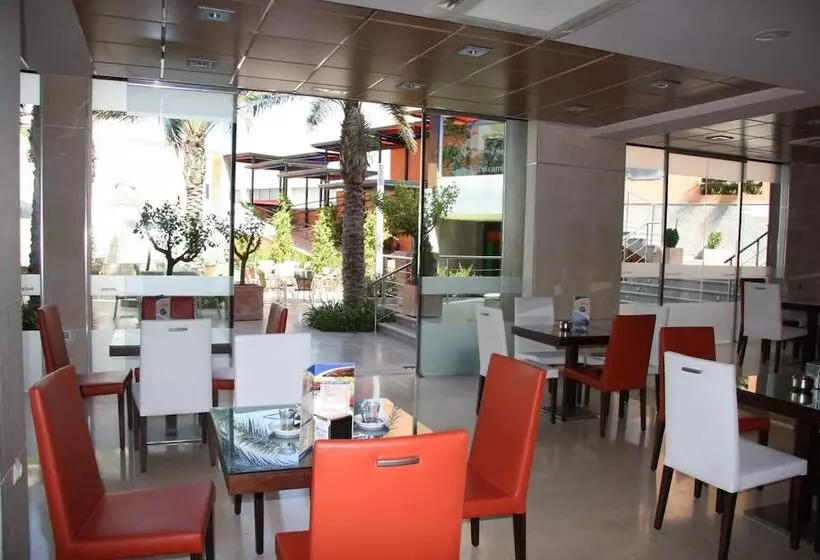 Hôtel Checkin Camino De Granada